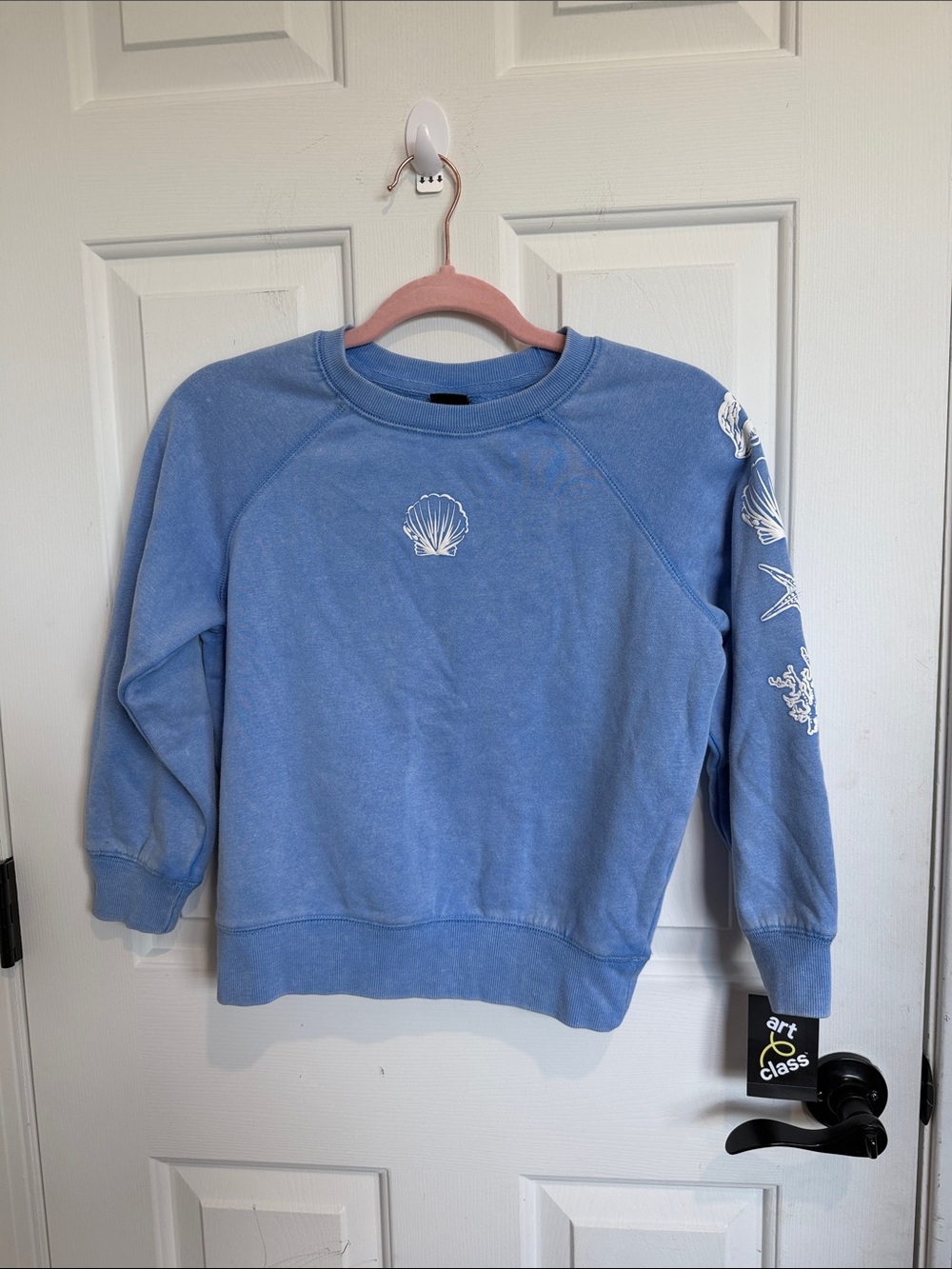 art class Blue Crewneck Sweatshirt with White Shell and Sea Motif